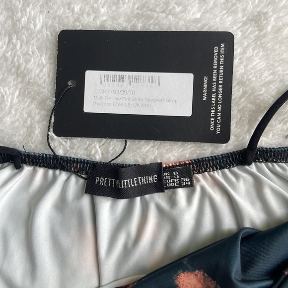 PrettyLittleThing Dress - Picture 4 of 5